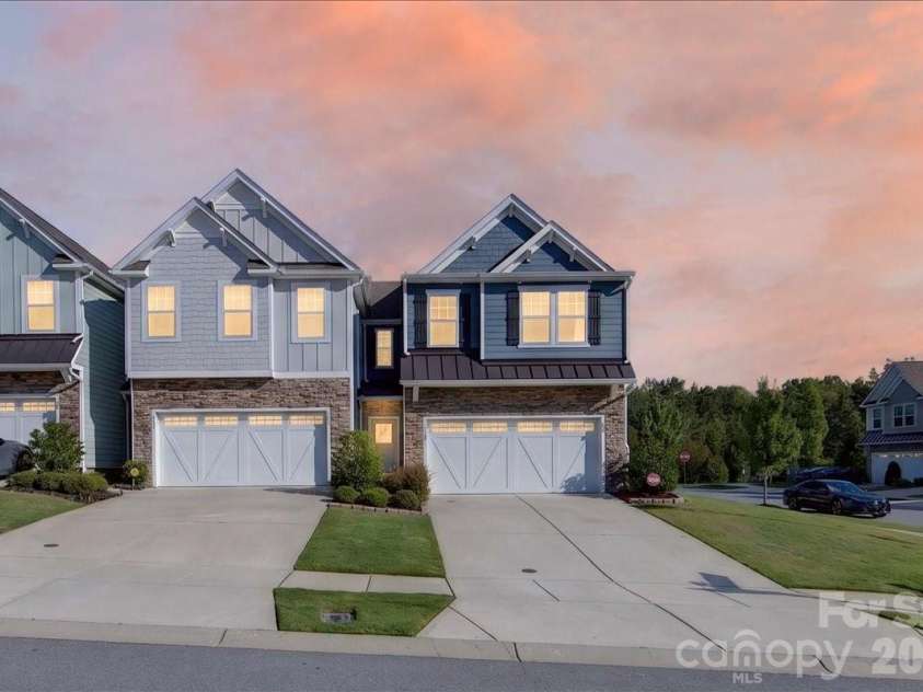 7585 Hartsfield Drive, Lancaster, SC 29720.  MLS# CAR4398685, YatesRealty ID 37108. Welcome Home