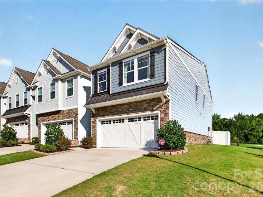 7585 Hartsfield Drive, Lancaster, SC 29720.  MLS# CAR4398685, YatesRealty ID 37108. Welcome Home