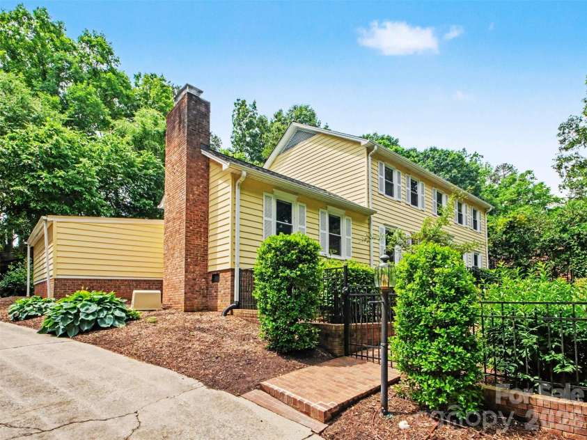 420 Brook Avenue, Concord, NC 28025.  MLS# CAR4390196, YatesRealty ID 37109. 