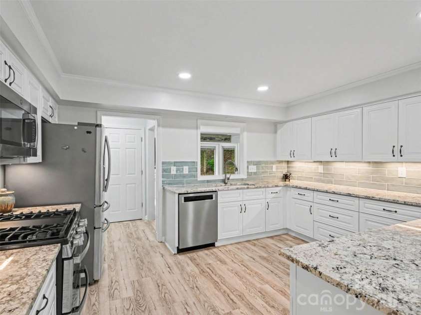 420 Brook Avenue, Concord, NC 28025.  MLS# CAR4390196, YatesRealty ID 37109. 