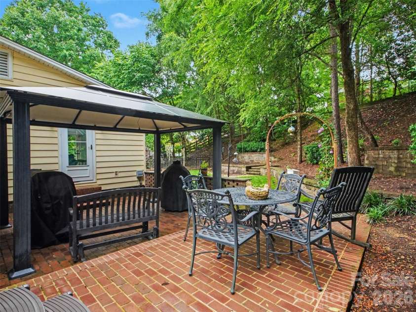 420 Brook Avenue, Concord, NC 28025.  MLS# CAR4390196, YatesRealty ID 37109. 