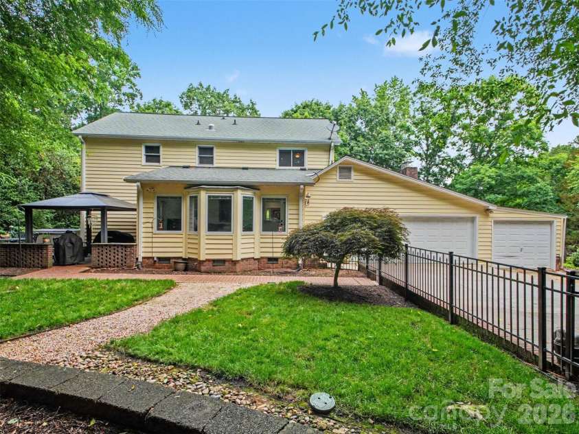 420 Brook Avenue, Concord, NC 28025.  MLS# CAR4390196, YatesRealty ID 37109. 