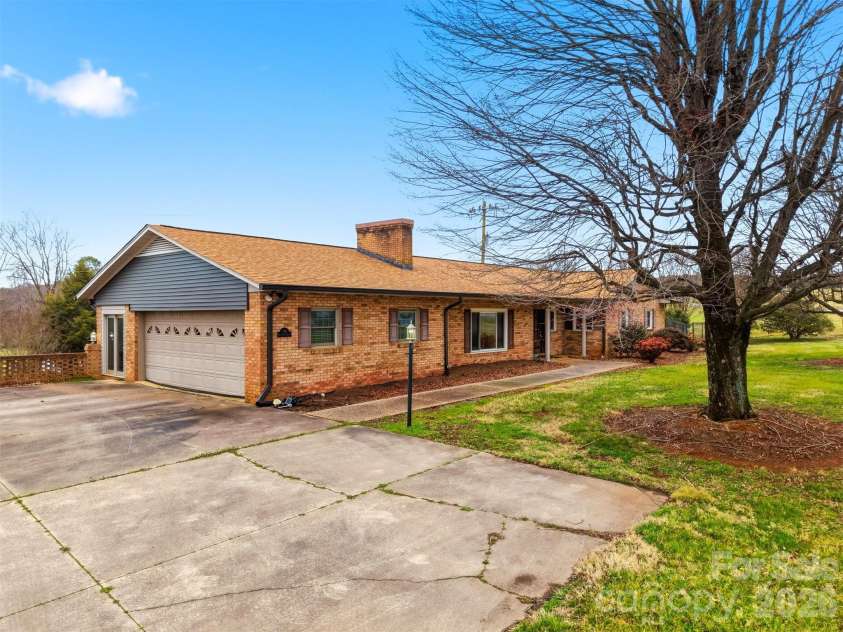776 Smith Farm Road, Stony Point, NC 28678.  MLS# CAR4354009, YatesRealty ID 3711. 