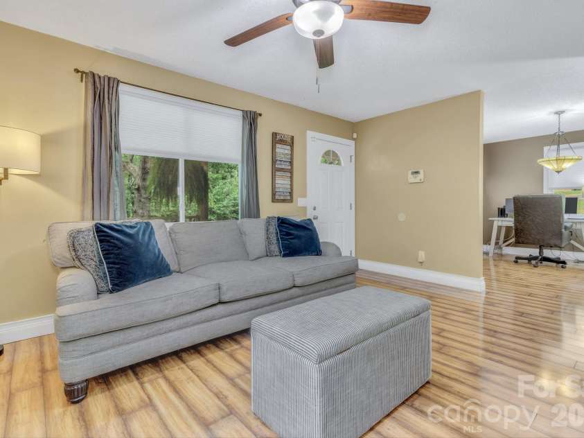 18 Mctindal Circle, Asheville, NC 28803.  MLS# CAR4399667, YatesRealty ID 37110. 