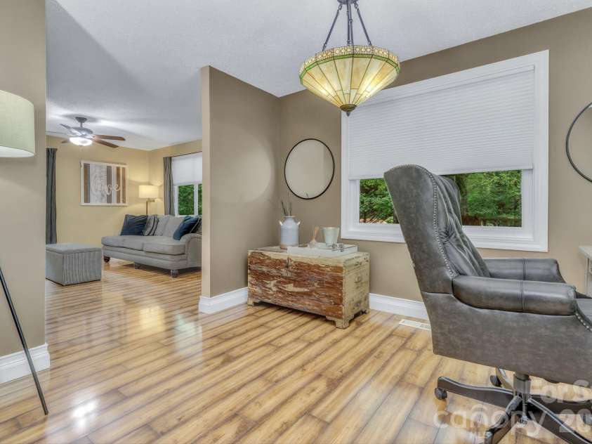 18 Mctindal Circle, Asheville, NC 28803.  MLS# CAR4399667, YatesRealty ID 37110. 