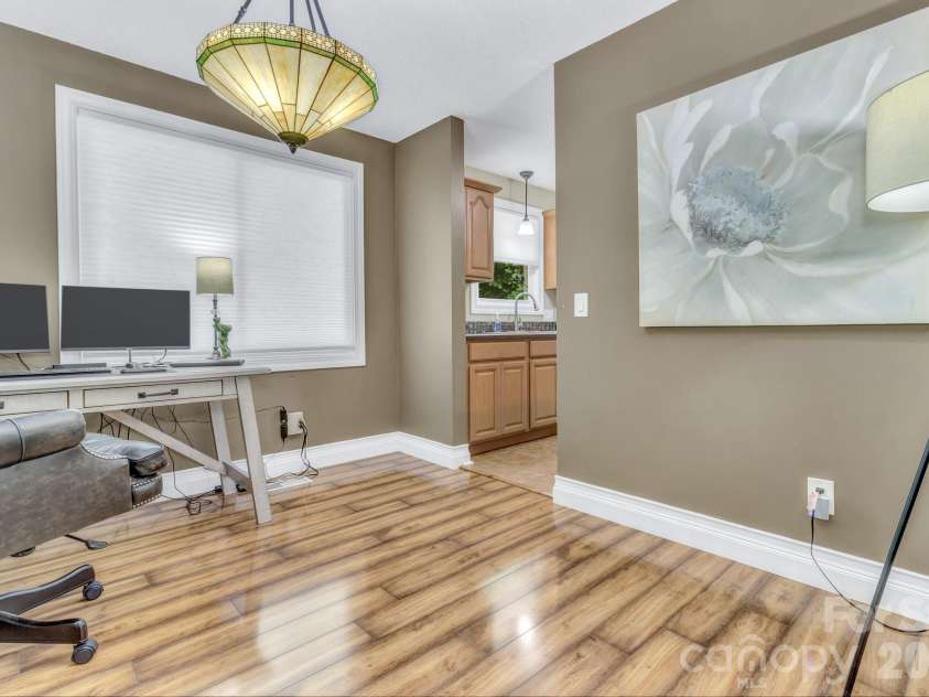 18 Mctindal Circle, Asheville, NC 28803.  MLS# CAR4399667, YatesRealty ID 37110. 