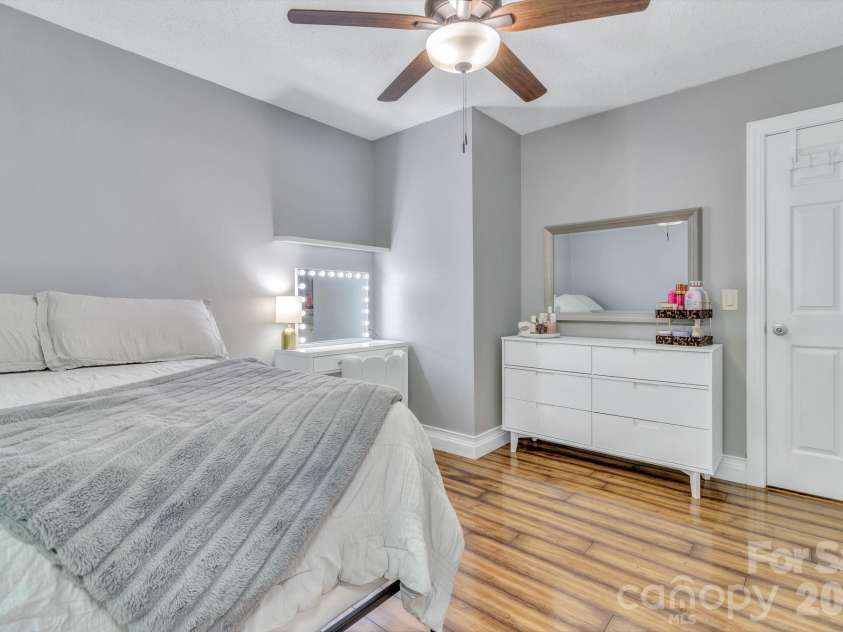 18 Mctindal Circle, Asheville, NC 28803.  MLS# CAR4399667, YatesRealty ID 37110. 