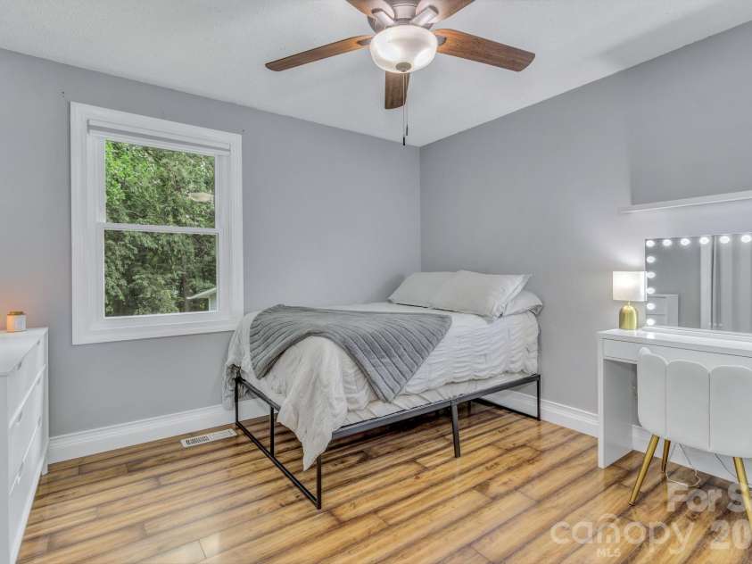 18 Mctindal Circle, Asheville, NC 28803.  MLS# CAR4399667, YatesRealty ID 37110. 