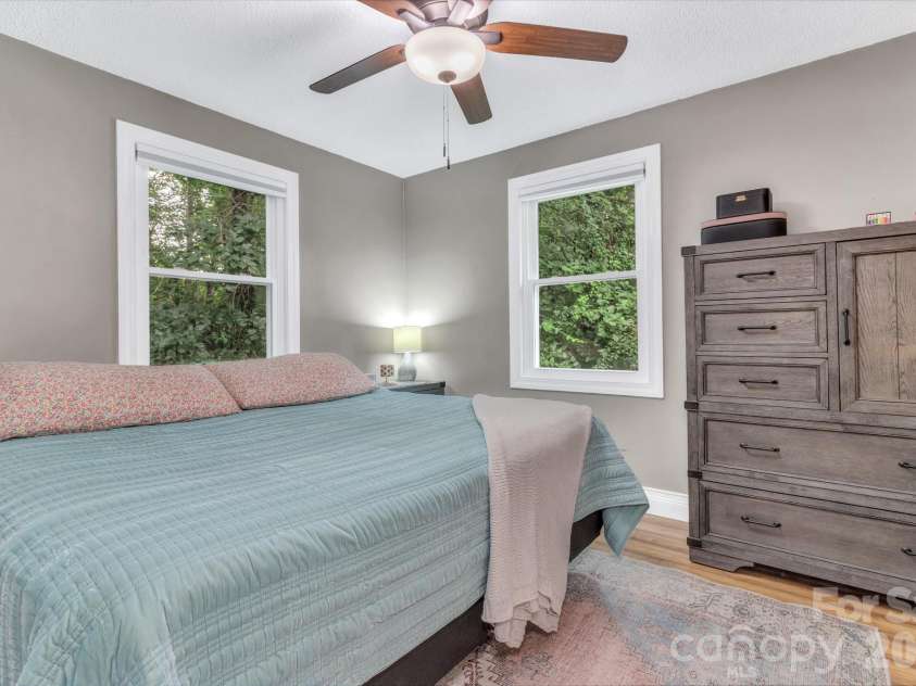 18 Mctindal Circle, Asheville, NC 28803.  MLS# CAR4399667, YatesRealty ID 37110. 