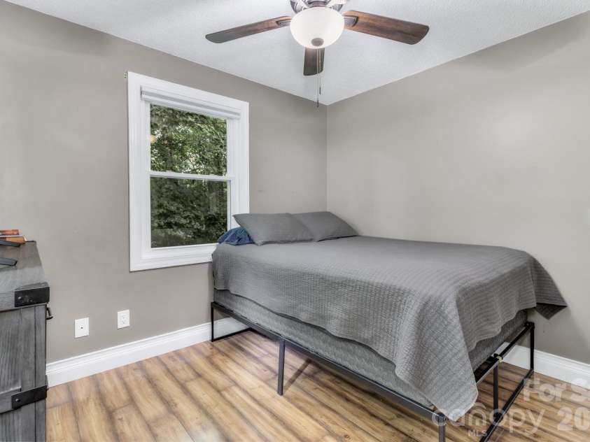18 Mctindal Circle, Asheville, NC 28803.  MLS# CAR4399667, YatesRealty ID 37110. 