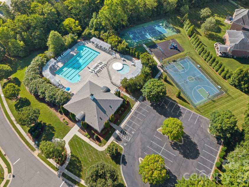 2305 Barrington Ridge Drive, Waxhaw, NC 28173.  MLS# CAR4394344, YatesRealty ID 37111. 