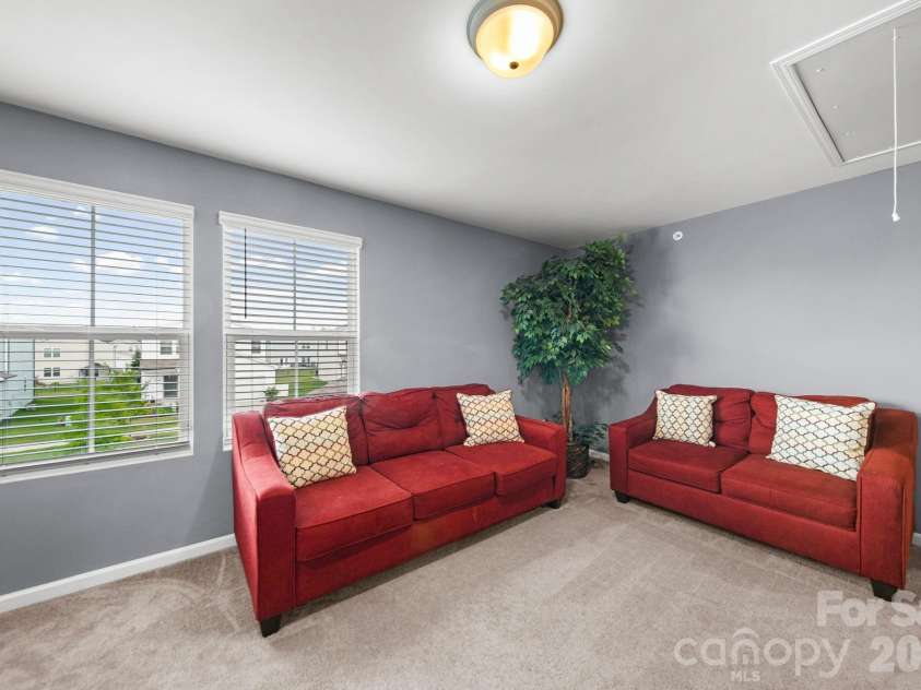 3082 Bell Spur Avenue, Concord, NC 28027.  MLS# CAR4392776, YatesRealty ID 37112. 