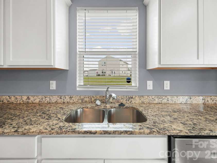 3082 Bell Spur Avenue, Concord, NC 28027.  MLS# CAR4392776, YatesRealty ID 37112. 