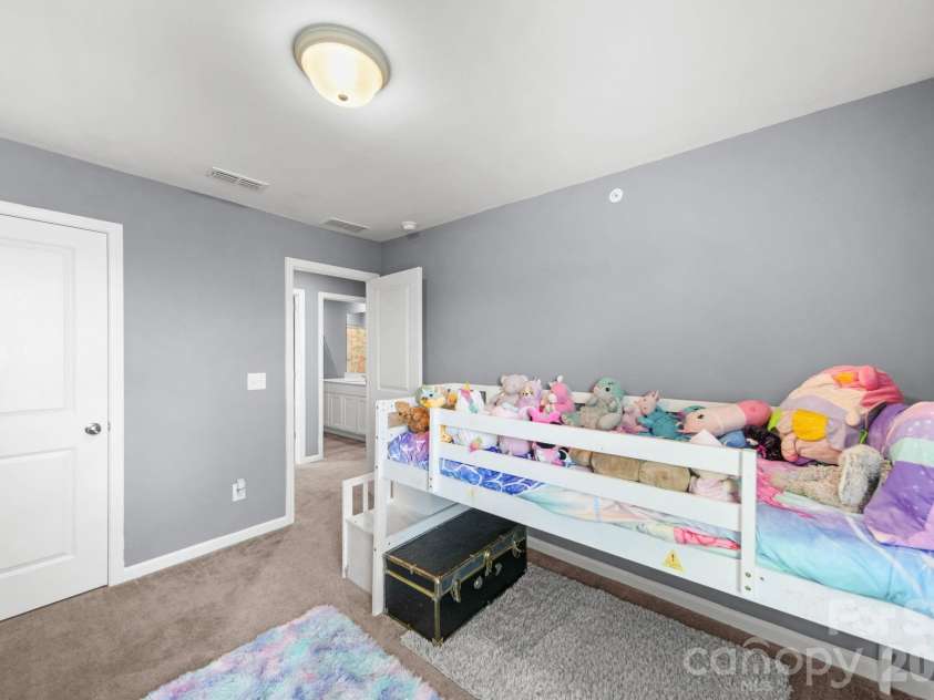 3082 Bell Spur Avenue, Concord, NC 28027.  MLS# CAR4392776, YatesRealty ID 37112. Large Secondary Bedroom.