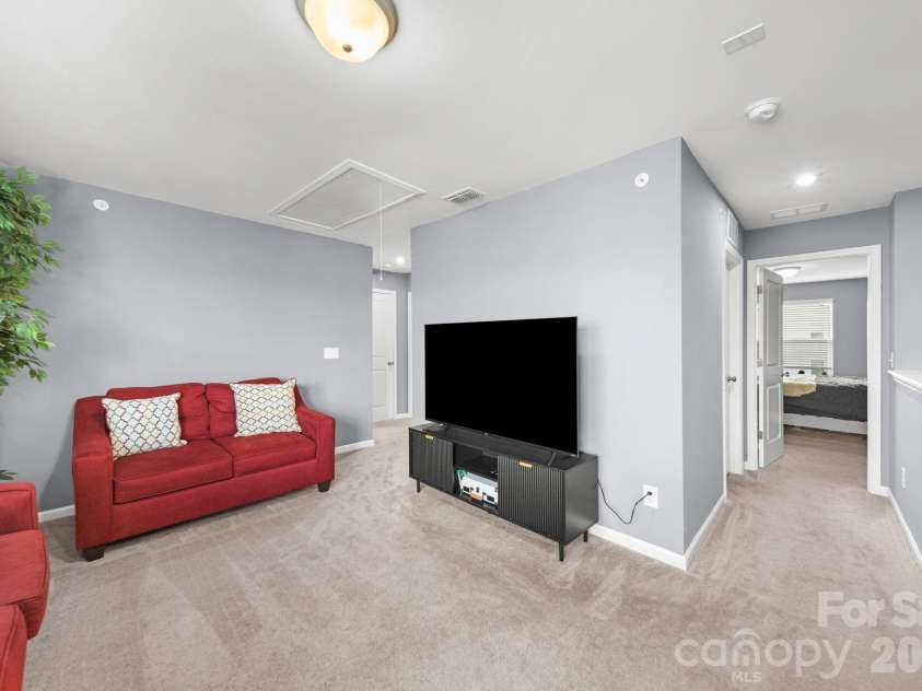 3082 Bell Spur Avenue, Concord, NC 28027.  MLS# CAR4392776, YatesRealty ID 37112. Loft
