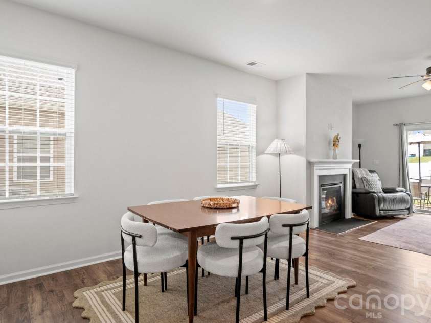 110 Meadow View Drive, Statesville, NC 28677.  MLS# CAR4401619, YatesRealty ID 37113. 