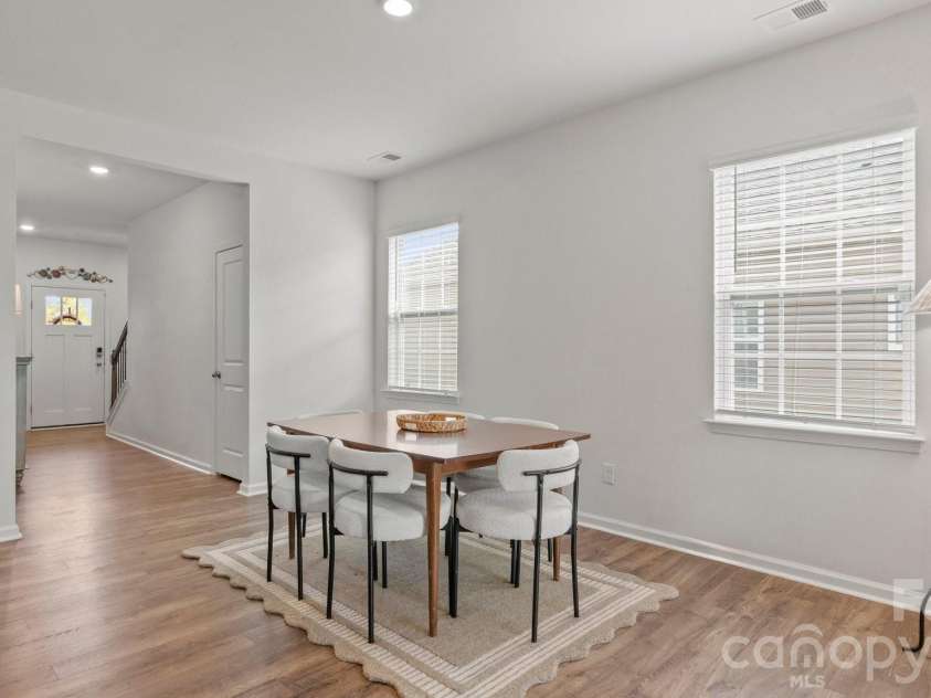 110 Meadow View Drive, Statesville, NC 28677.  MLS# CAR4401619, YatesRealty ID 37113. 