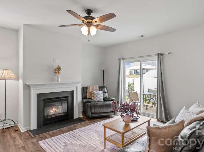 110 Meadow View Drive, Statesville, NC 28677.  MLS# CAR4401619, YatesRealty ID 37113. 
