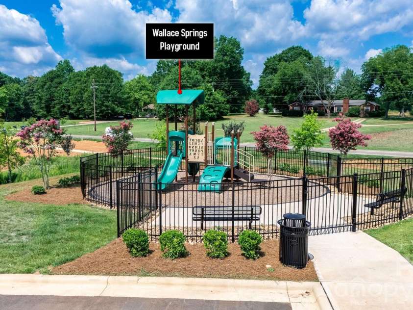 110 Meadow View Drive, Statesville, NC 28677.  MLS# CAR4401619, YatesRealty ID 37113. 