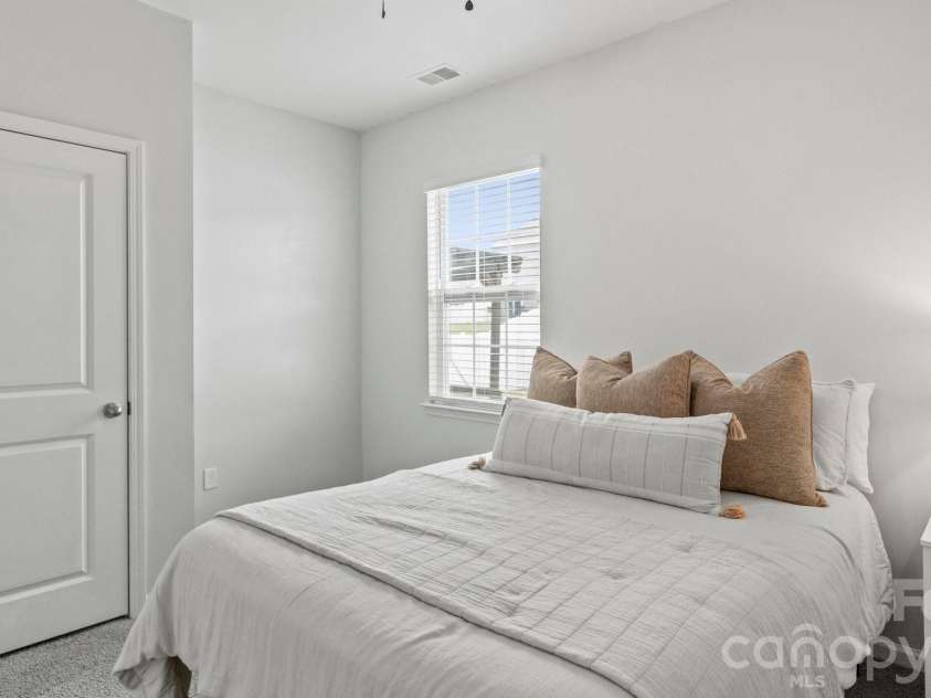 110 Meadow View Drive, Statesville, NC 28677.  MLS# CAR4401619, YatesRealty ID 37113. Main level bedroom