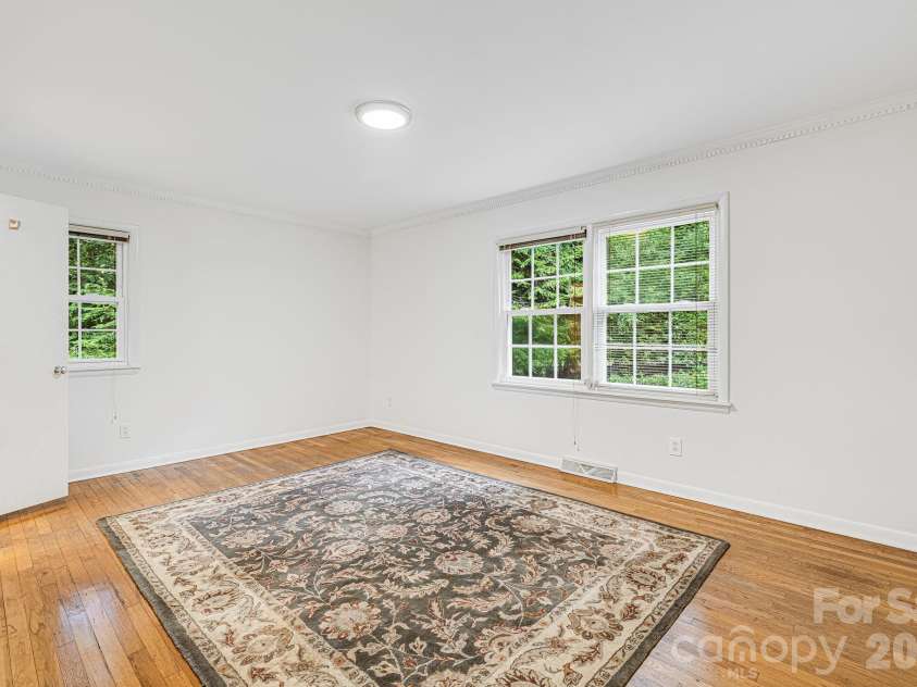 38 Westridge Drive, Asheville, NC 28803.  MLS# CAR4401968, YatesRealty ID 37116. Primary Bed