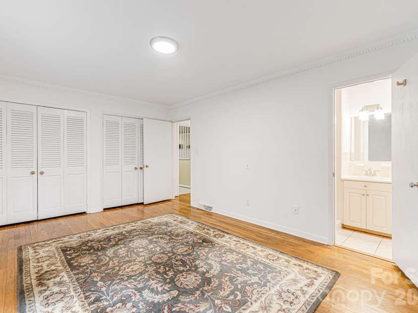 38 Westridge Drive, Asheville, NC 28803.  MLS# CAR4401968, YatesRealty ID 37116. Primary Bed