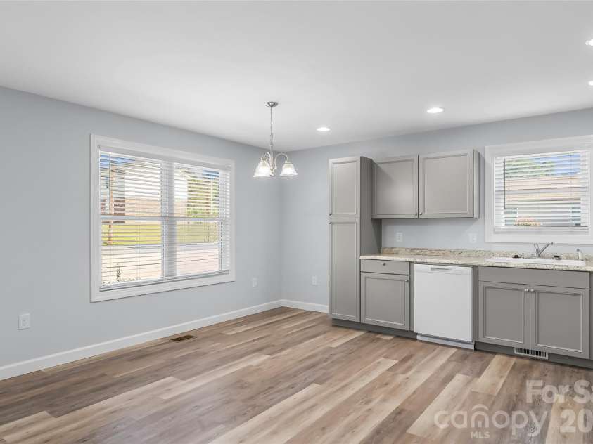 112 Elm Street, Morganton, NC 28655.  MLS# CAR4400689, YatesRealty ID 37117. Dining Area