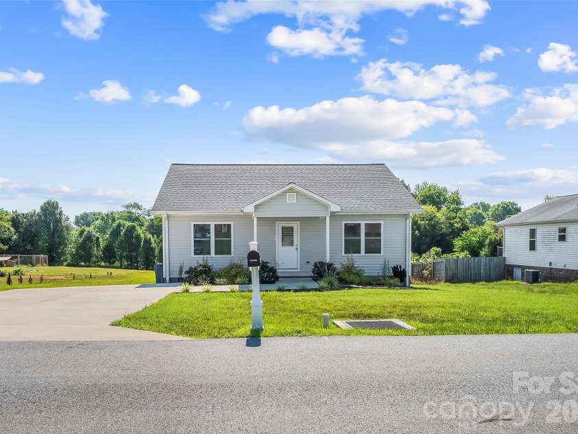 112 Elm Street, Morganton, NC 28655.  MLS# CAR4400689, YatesRealty ID 37117. Front of Home