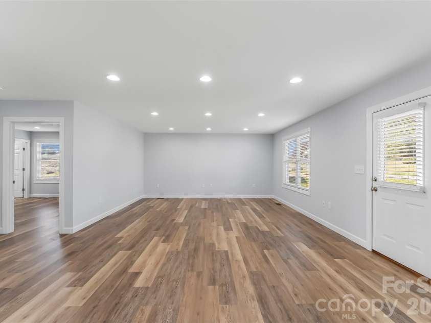 112 Elm Street, Morganton, NC 28655.  MLS# CAR4400689, YatesRealty ID 37117. Great Room