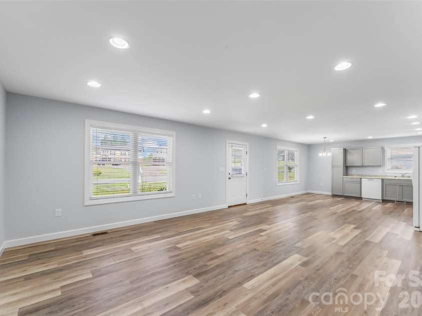 112 Elm Street, Morganton, NC 28655.  MLS# CAR4400689, YatesRealty ID 37117. Great Room