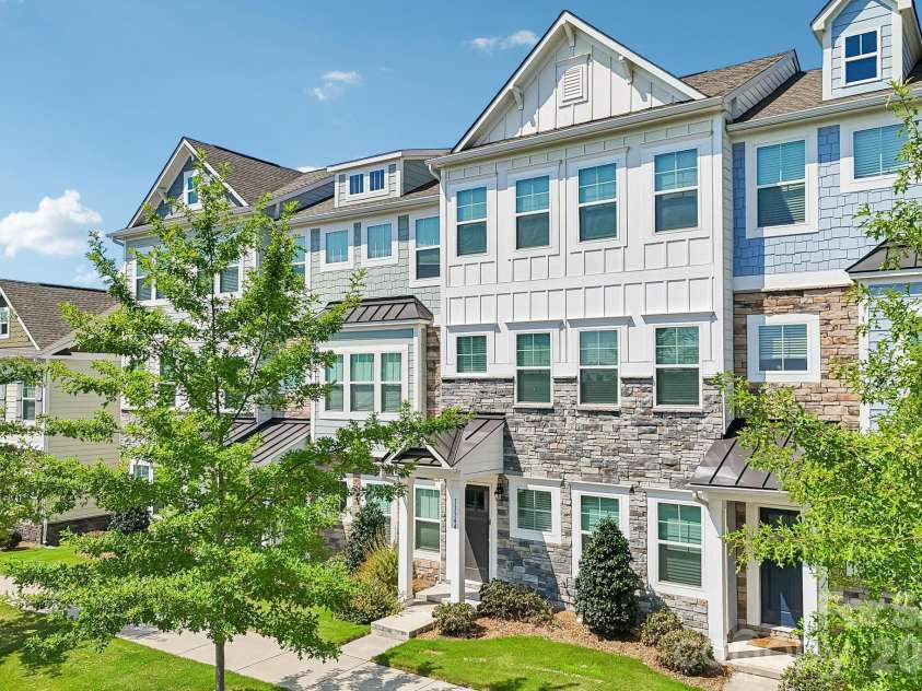 11344 Winding Gorge Drive, Huntersville, NC 28078.  MLS# CAR4355829, YatesRealty ID 37118. 