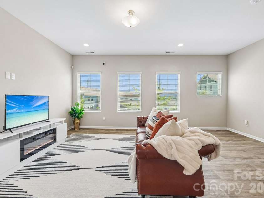 11344 Winding Gorge Drive, Huntersville, NC 28078.  MLS# CAR4355829, YatesRealty ID 37118. 