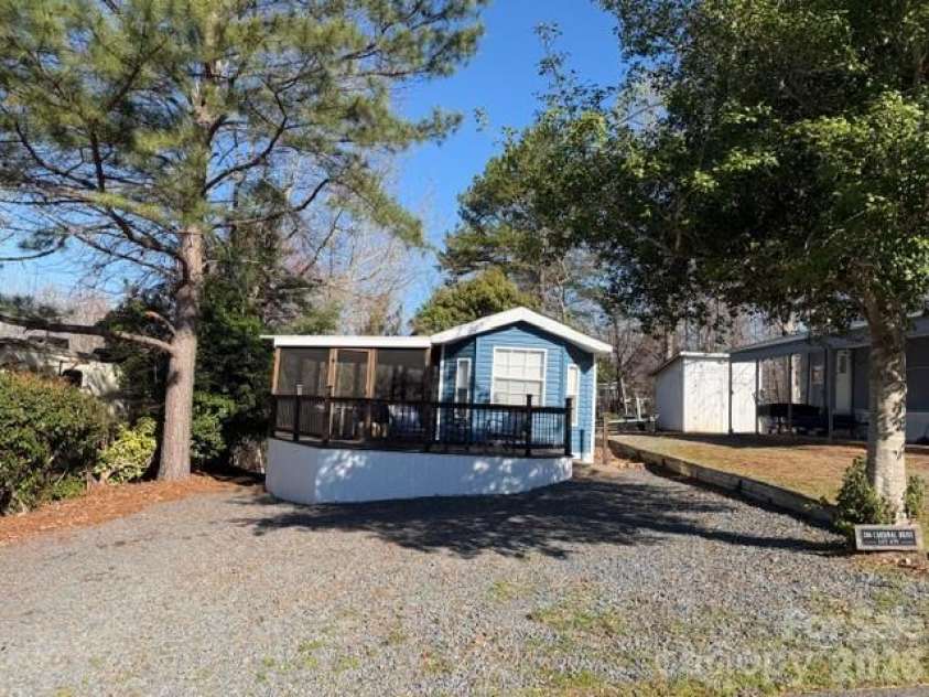 206 Cardinal Drive, New London, NC 28127.  MLS# CAR4356717, YatesRealty ID 3712. 
