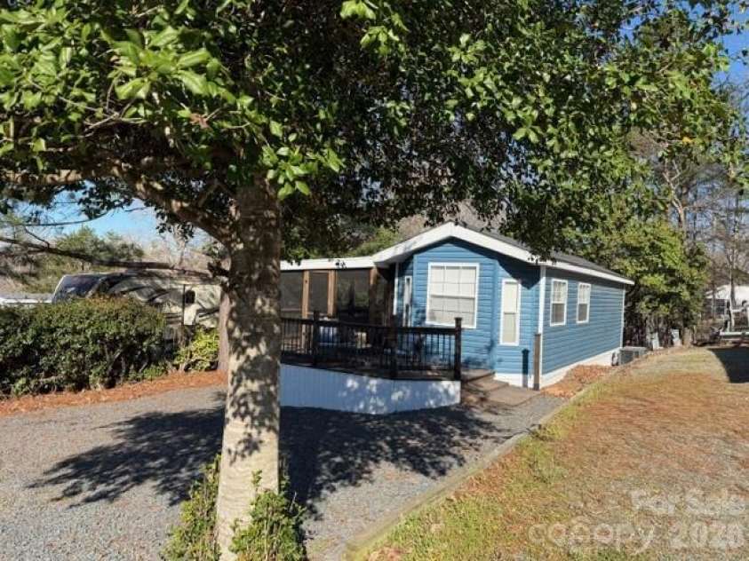 206 Cardinal Drive, New London, NC 28127.  MLS# CAR4356717, YatesRealty ID 3712. 