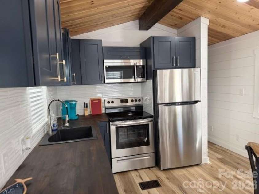206 Cardinal Drive, New London, NC 28127.  MLS# CAR4356717, YatesRealty ID 3712. 