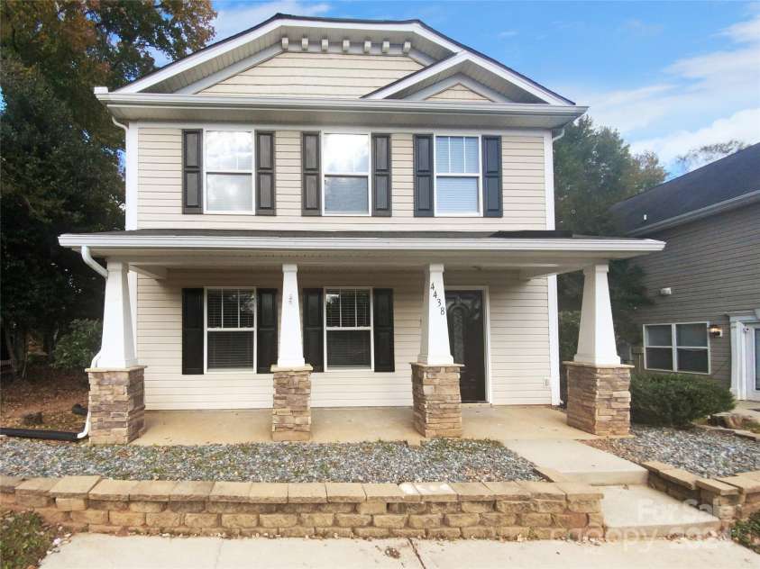 4438 Cochran Farm Lane, Charlotte, NC 28269.  MLS# CAR4206843, YatesRealty ID 3712. 