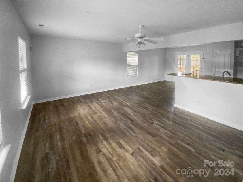 4438 Cochran Farm Lane, Charlotte, NC 28269.  MLS# CAR4206843, YatesRealty ID 3712. 