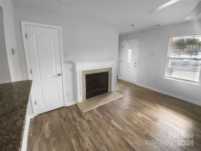 4438 Cochran Farm Lane, Charlotte, NC 28269.  MLS# CAR4206843, YatesRealty ID 3712. 