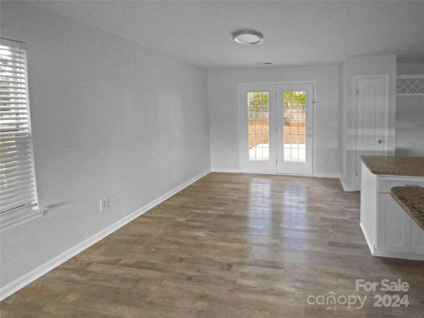 4438 Cochran Farm Lane, Charlotte, NC 28269.  MLS# CAR4206843, YatesRealty ID 3712. 