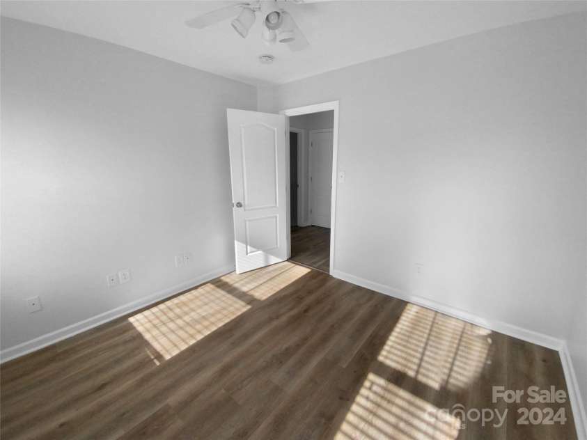 4438 Cochran Farm Lane, Charlotte, NC 28269.  MLS# CAR4206843, YatesRealty ID 3712. 