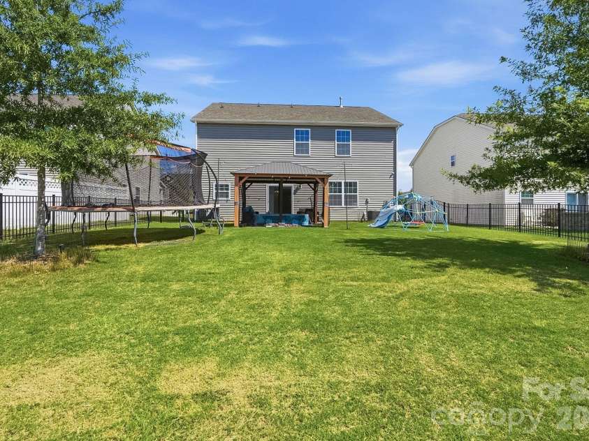 7572 Nolen Farm Drive, Gastonia, NC 28056.  MLS# CAR4402446, YatesRealty ID 37125. 