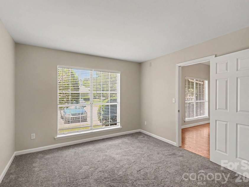 8260 Golf Ridge Drive, Charlotte, NC 28277.  MLS# CAR4402112, YatesRealty ID 37127. 