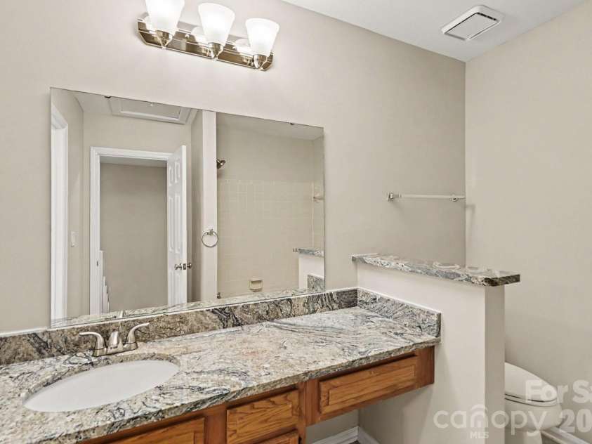 8260 Golf Ridge Drive, Charlotte, NC 28277.  MLS# CAR4402112, YatesRealty ID 37127. 