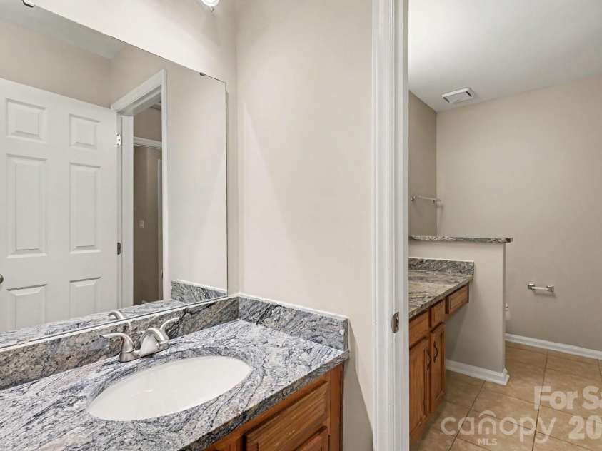 8260 Golf Ridge Drive, Charlotte, NC 28277.  MLS# CAR4402112, YatesRealty ID 37127. 