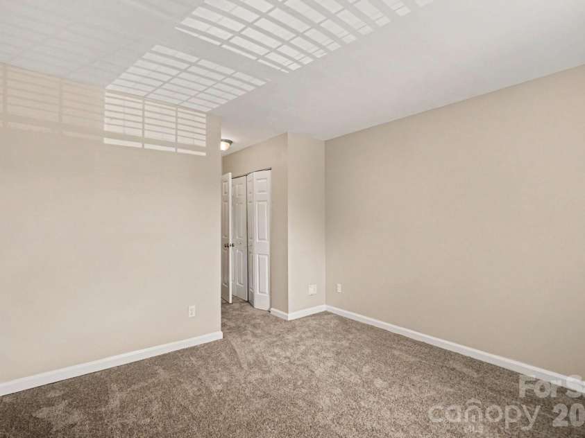 8260 Golf Ridge Drive, Charlotte, NC 28277.  MLS# CAR4402112, YatesRealty ID 37127. 