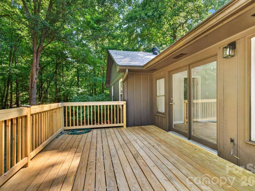 4531 Belhaven Forest Drive, Gastonia, NC 28056.  MLS# CAR4402890, YatesRealty ID 37128. 