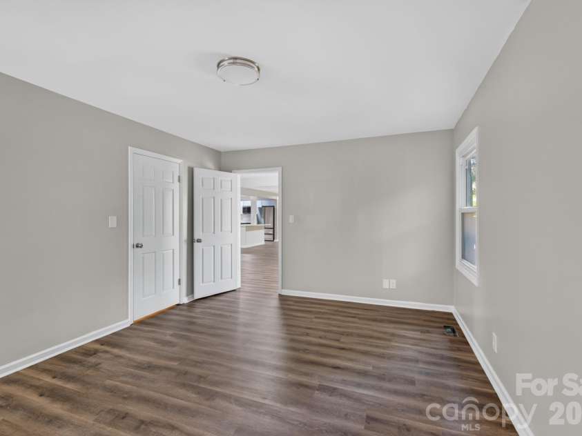 4531 Belhaven Forest Drive, Gastonia, NC 28056.  MLS# CAR4402890, YatesRealty ID 37128. 