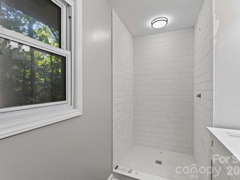 4531 Belhaven Forest Drive, Gastonia, NC 28056.  MLS# CAR4402890, YatesRealty ID 37128. 