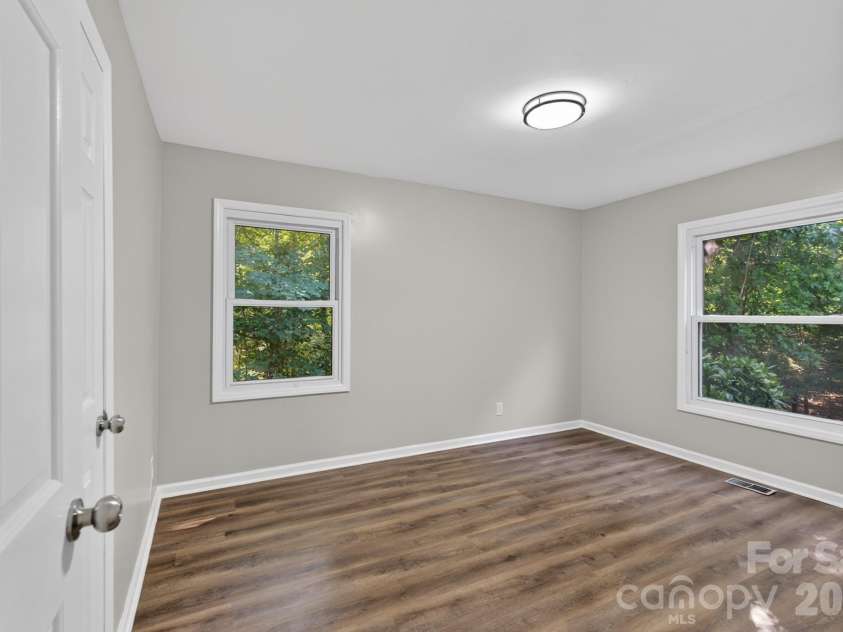 4531 Belhaven Forest Drive, Gastonia, NC 28056.  MLS# CAR4402890, YatesRealty ID 37128. 