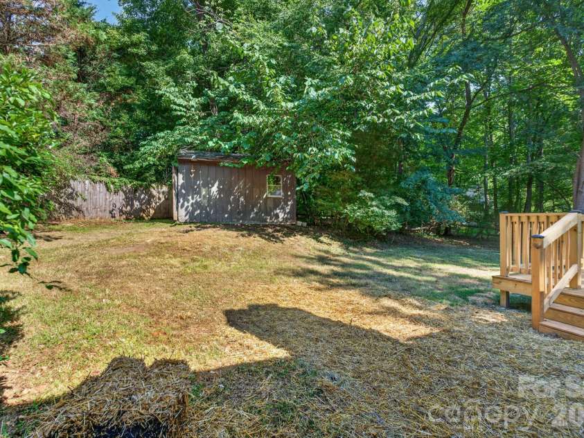 4531 Belhaven Forest Drive, Gastonia, NC 28056.  MLS# CAR4402890, YatesRealty ID 37128. 